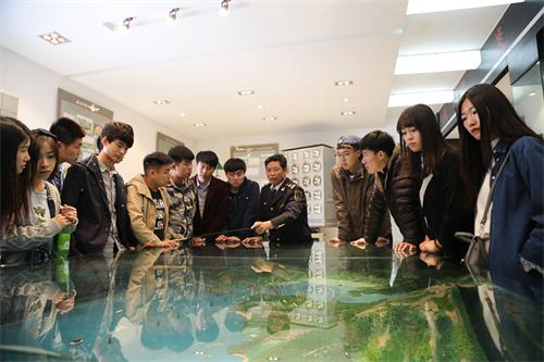 点击这里用新窗口浏览图片